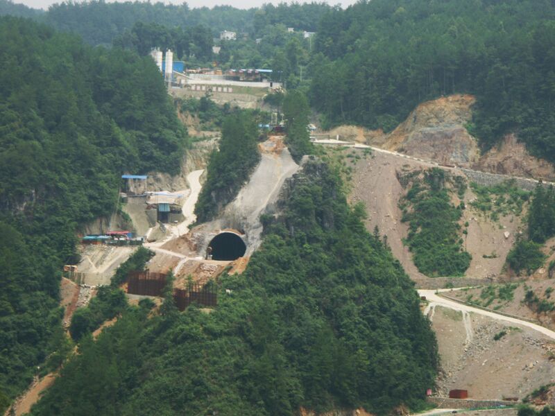 File:NanjiangRailwayTunnel.jpg