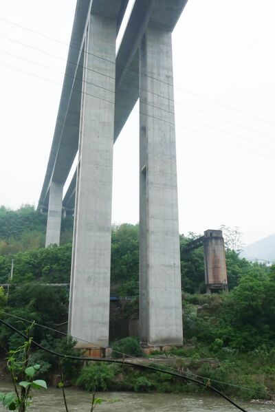 File:Songkanhe Piers.JPG
