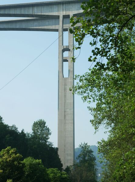 File:JiangdouwanPierLonglens.JPG