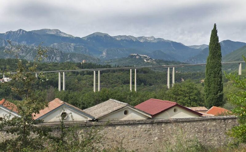 File:VolturnoHouses.jpg
