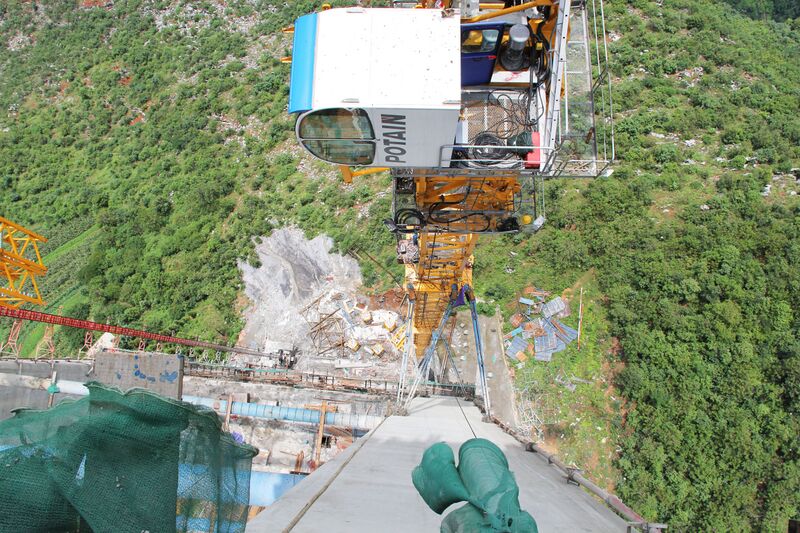 File:BeipanjiangDugeElevator&Slope.jpg