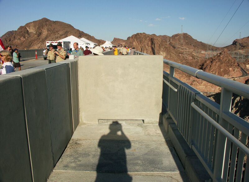 File:HooverDamWalkway.jpg