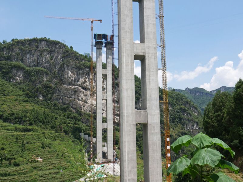 File:WachangPiersMountain.JPG