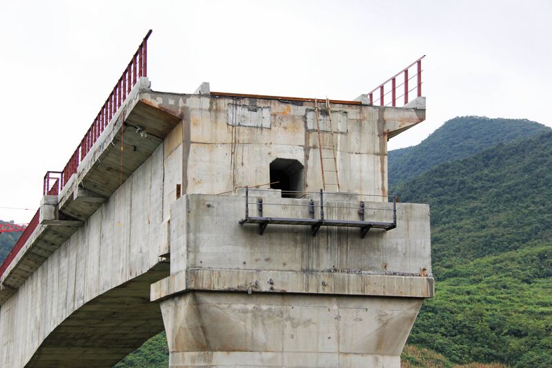 File:YangliuheRailwayBeamEnd.jpg