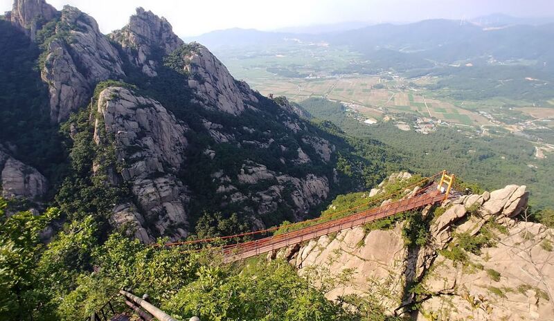 File:WolchulsanBy 이한솔.jpg
