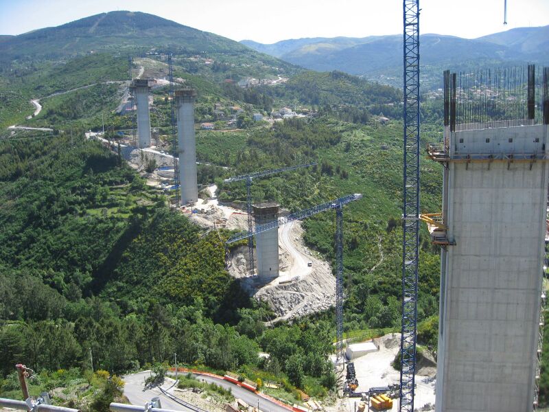 File:MaraoPier&Valley.JPG