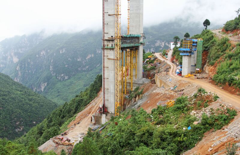 File:PuliWestTowerBottom.jpg