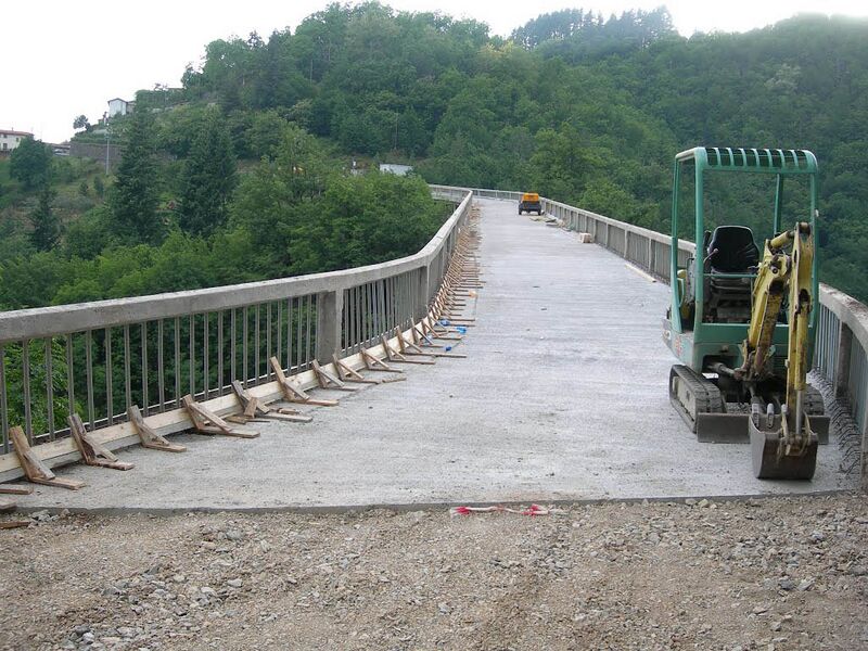 File:VergaiDecking.jpg