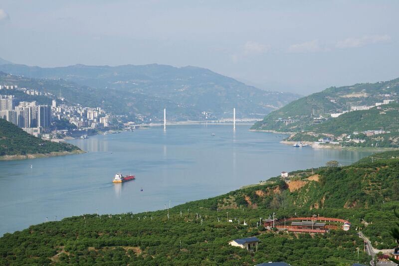 File:FengjiYangtzeLonglensFar.JPG