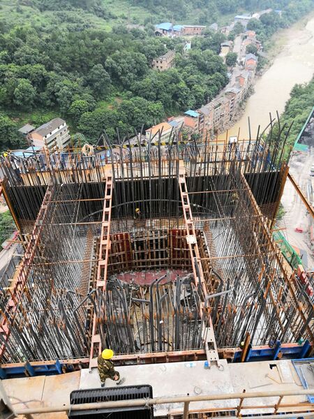 File:SongkanhePierTop.jpg