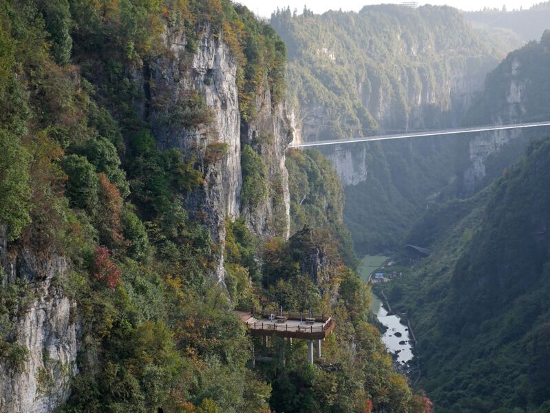 File:YangshanheCliffWall.JPG