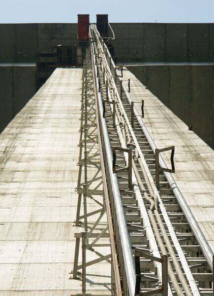 File:SanMarcosLiftTrack.jpg