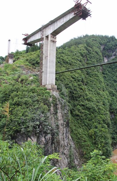 File:Tiaoyukan Pier.JPG
