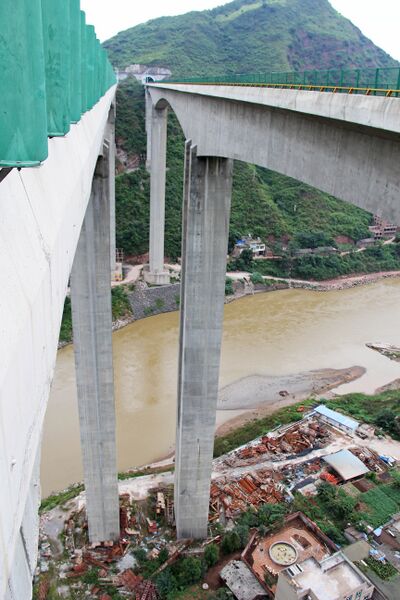 File:TuchengRiver&Beam.jpg