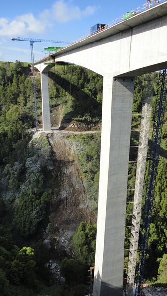File:DespequesuasSuperPiers.jpg
