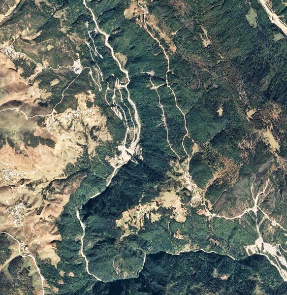 File:WanlamuRailwaySatelliteWide.jpg