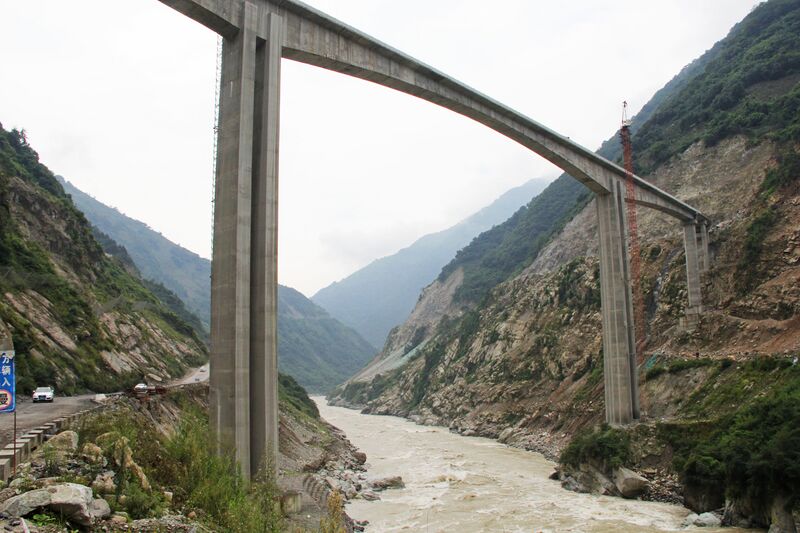 File:DaduheReservoirBeamCrossing.jpg
