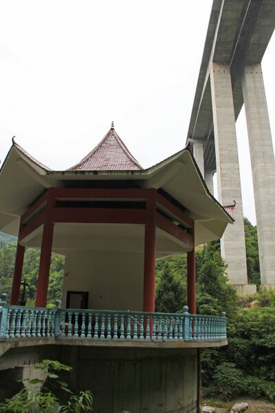 File:TianqiaohePierSouthSlope.JPG