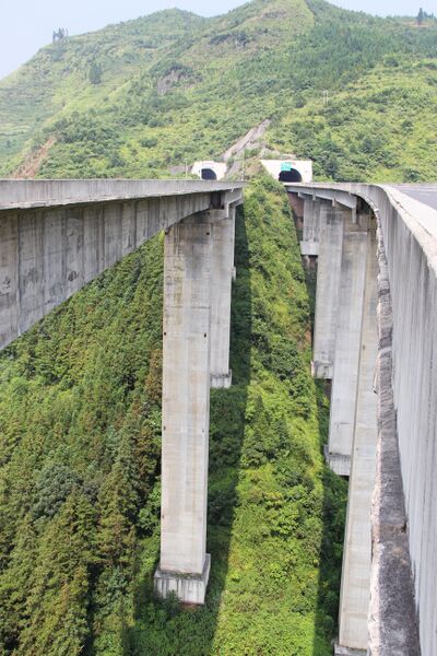 File:BaishuichongTunnels&Valley.jpg