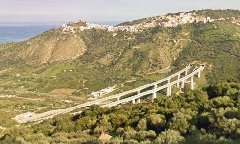 File:CaroniaView2.jpg