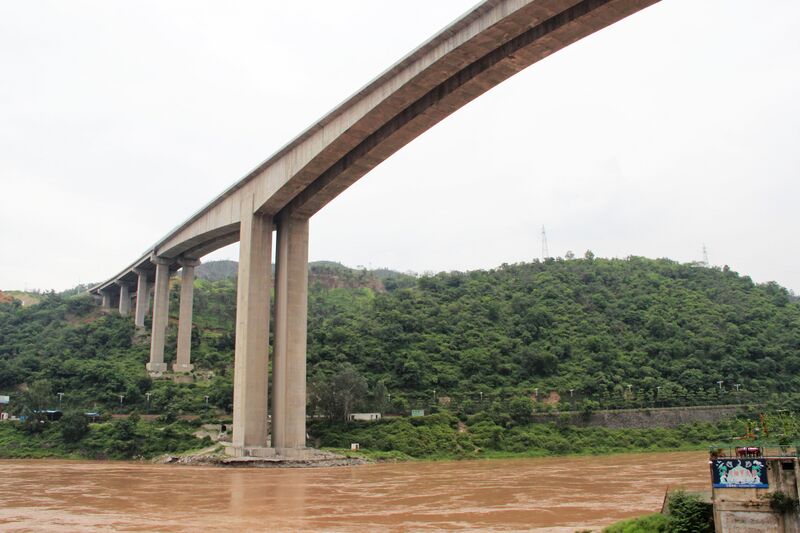 File:JinshajiangQinglongshanRiver&Bridge.jpg
