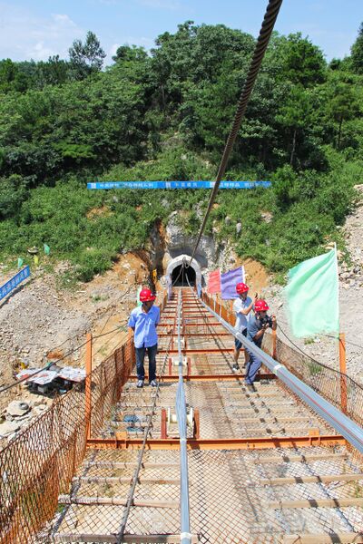 File:ZhangjiajieGlassCableDownByEric.jpg
