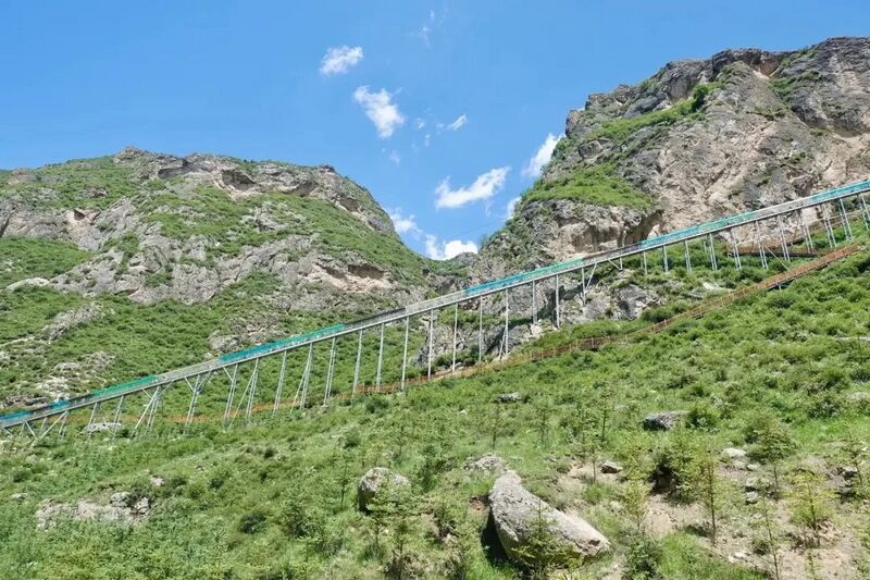 File:Zongjiagou glassLift.jpg