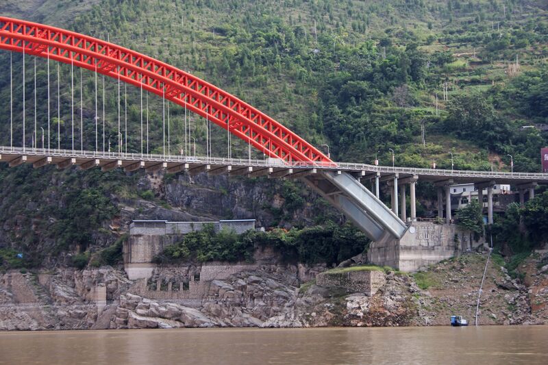 File:LongmensBridgesFromBoat3.JPG