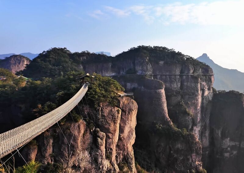 File:Nanhai FootbridgeSunLateDay.jpg