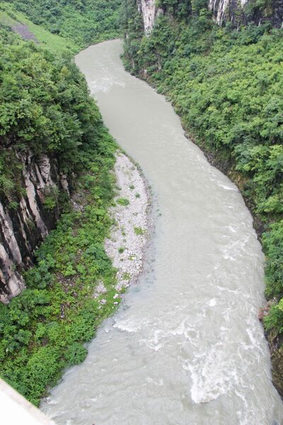 File:MashuiheRailwayRiverView.jpg