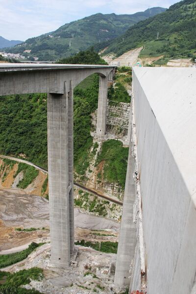 File:SanchagouPiers.jpg