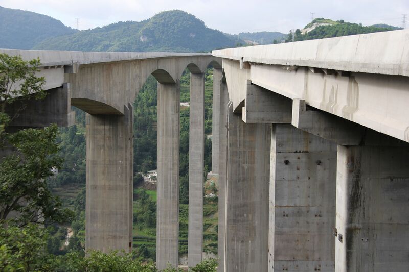 File:XintianpoViaduct.JPG