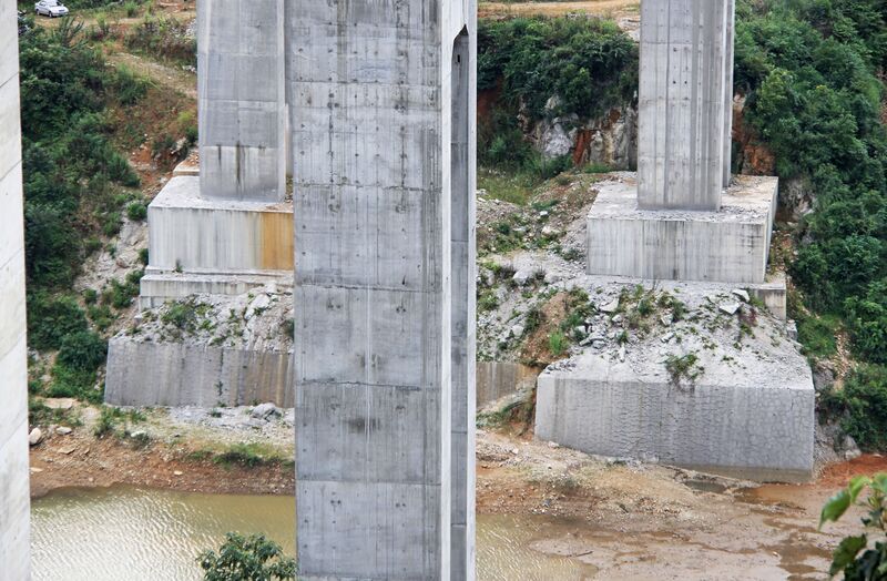 File:MayuanPierBase.jpg