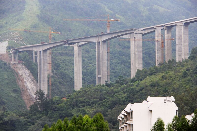 File:Qiaomalinchang-1BridgeFromBelow.jpg