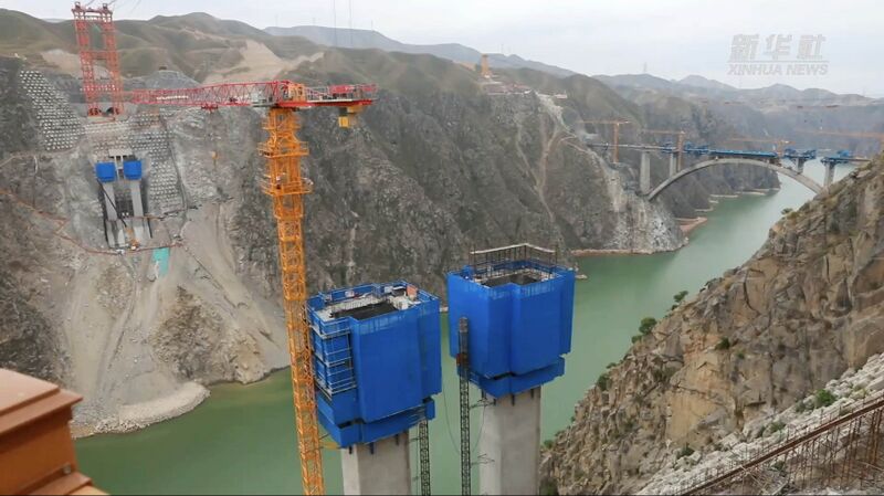 File:Taohe bridge Lanyonglin Piers.jpg