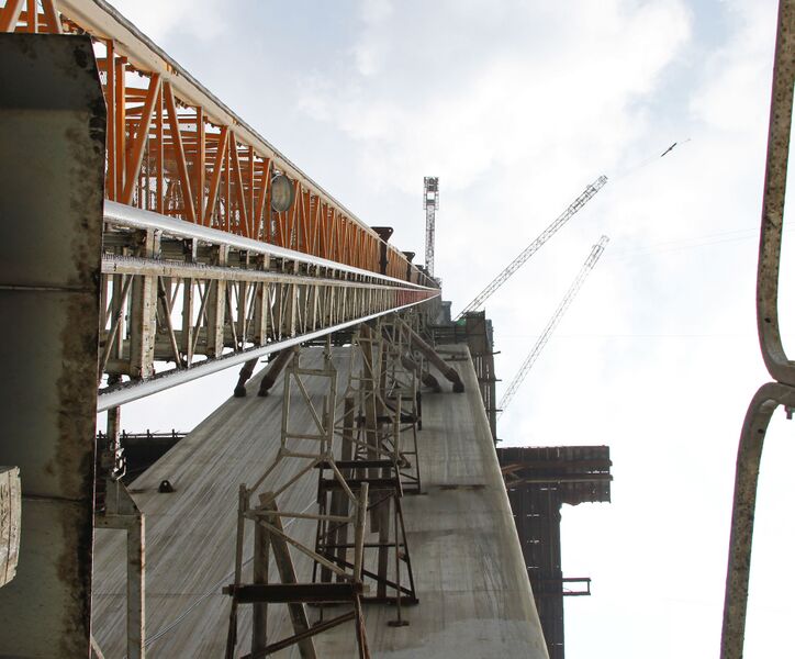 File:244YachiheElevator&Sky copy.jpg