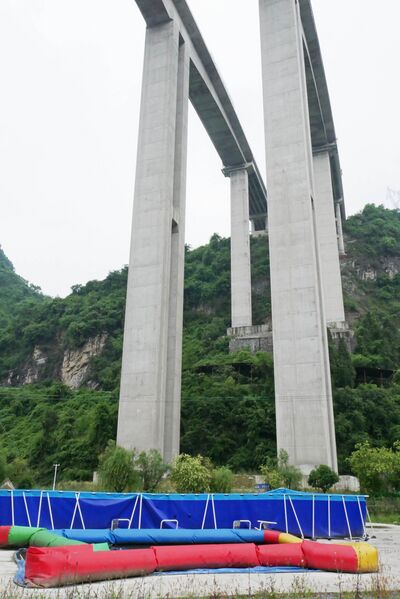 File:ShajiaoPiersSlope.JPG