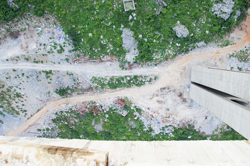 File:LaoyingyanValleyRoads.jpg