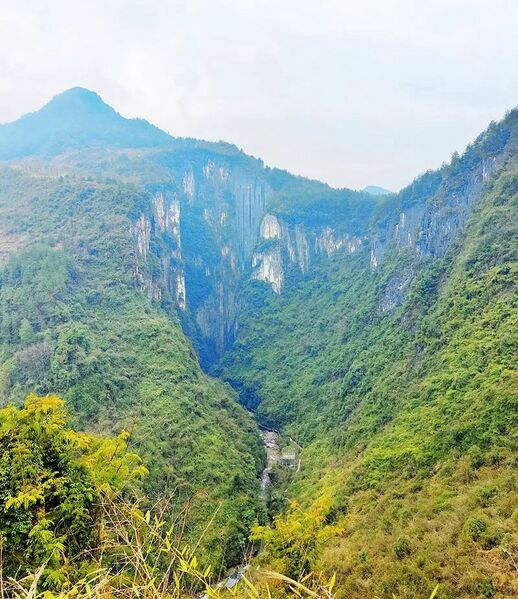 File:Heidonghe Cliffs.jpg
