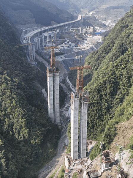 File:HuoshaopengCranePiers.jpg