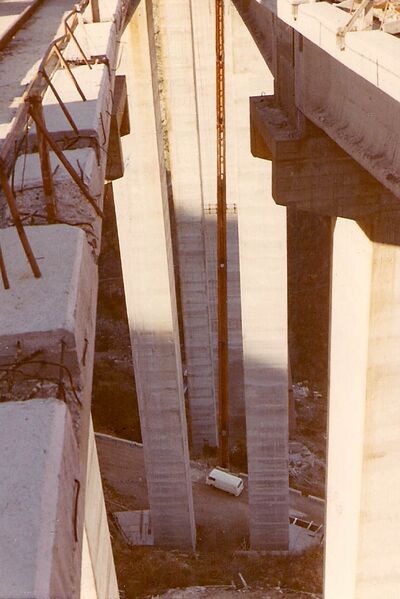 File:42SfalassaBridge.jpg