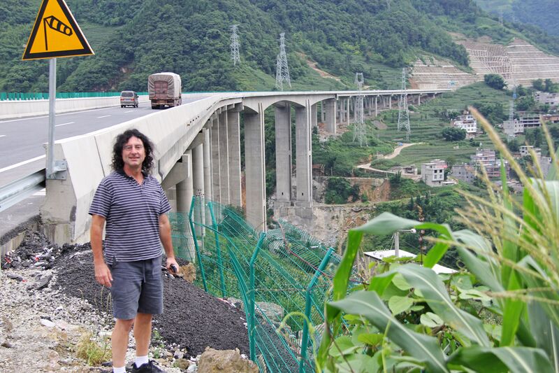 File:ZhilaigouBridge&John.jpg
