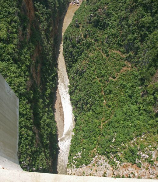 File:15AzhiheBridge.jpg