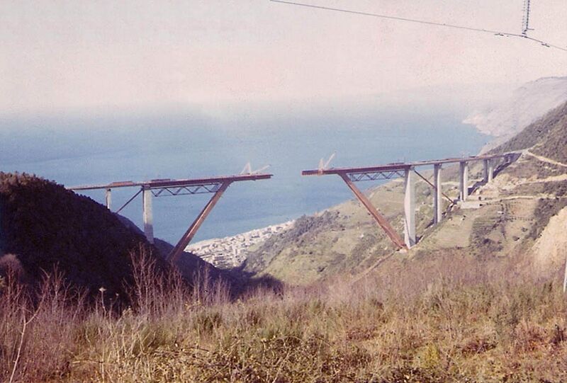 File:45SfalassaBridge.jpg