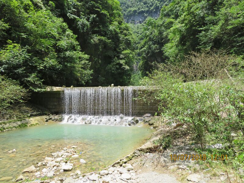 File:475WulongWaterfallByJohnFilmer.JPG