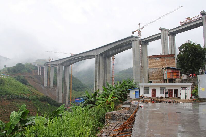 File:Youmai2BridgeWangan.jpg