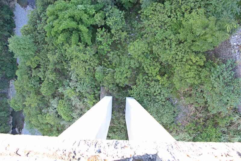 File:YushanMountainBridgePier.jpg