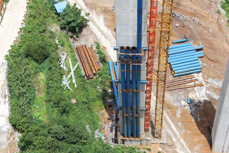 File:BeipanjiangDugePierSteelTube.jpg