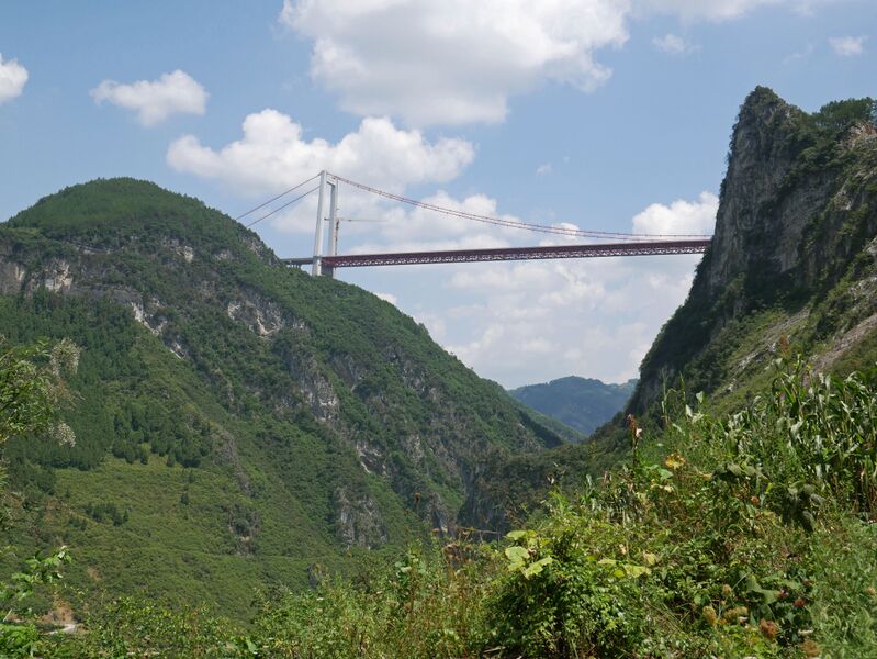 File:TongziheJinrentongNearbyMountains.JPG