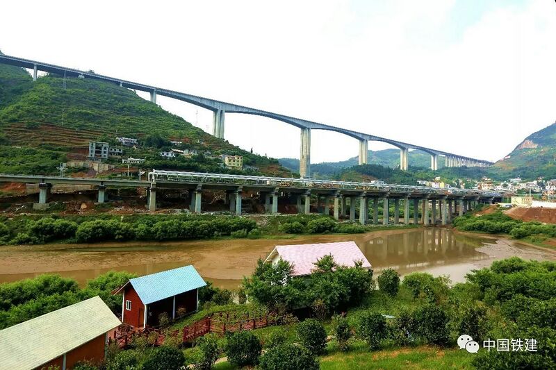 File:Hutiaohe and Hutiaohe railway.jpg